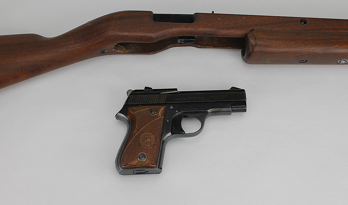 A true drop-in, the FI Combo converts from pistol to carbine in seconds, without any tools.